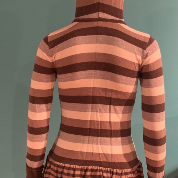 Sweater/Hoodie    3/$40 - Picture 2 of 4